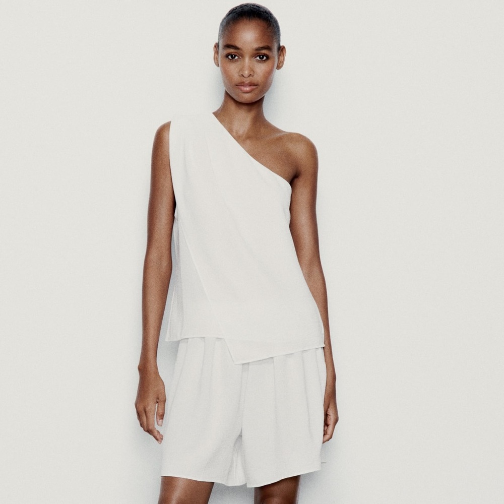 Zara - Flowy White One shoulder Set